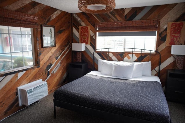 Huntington Surf Inn image 14