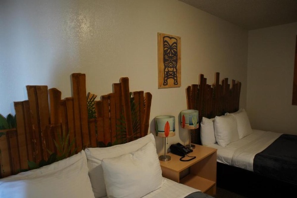 Huntington Surf Inn image 20