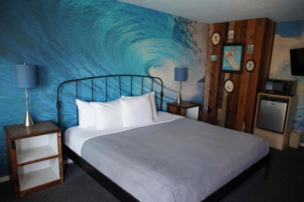 Huntington Surf Inn image 25